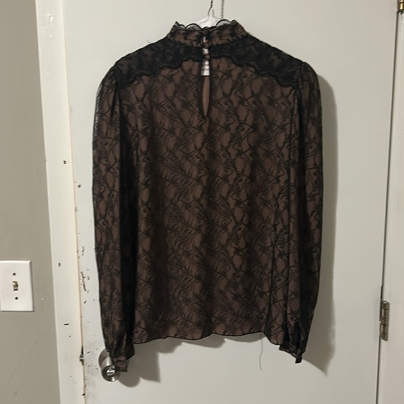 Beautiful Antique Lace Blouse - Picture 6 of 8